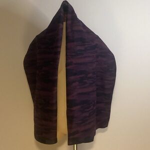 Lululemon Athletica Vinyasa Wrap purple and black excellent condition